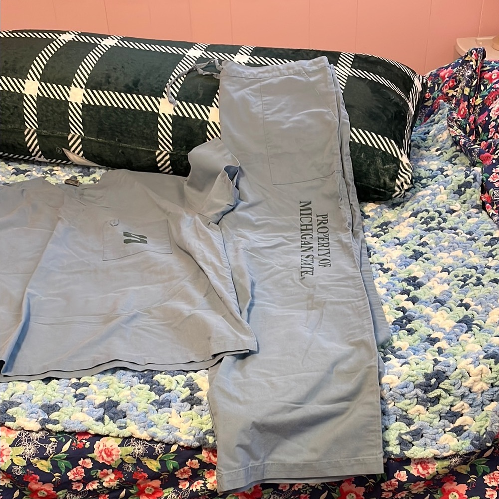 Vintage Men's light blue Michigan State scrubs